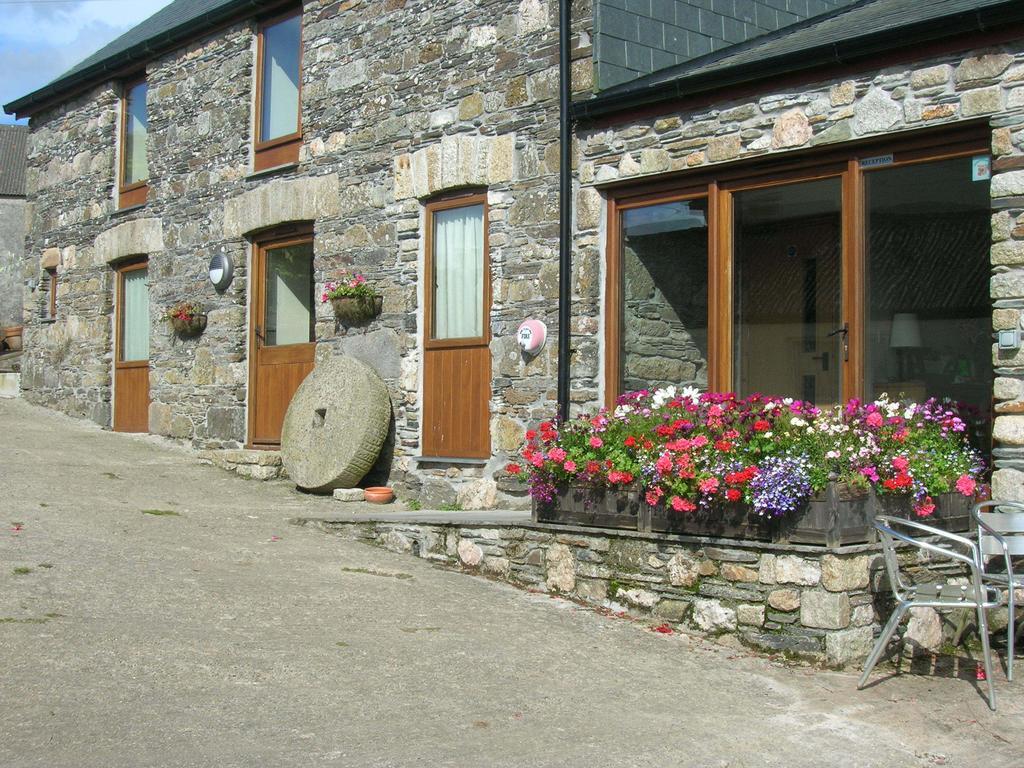 Bed and Breakfast Polhilsa Farm Callington Habitación foto